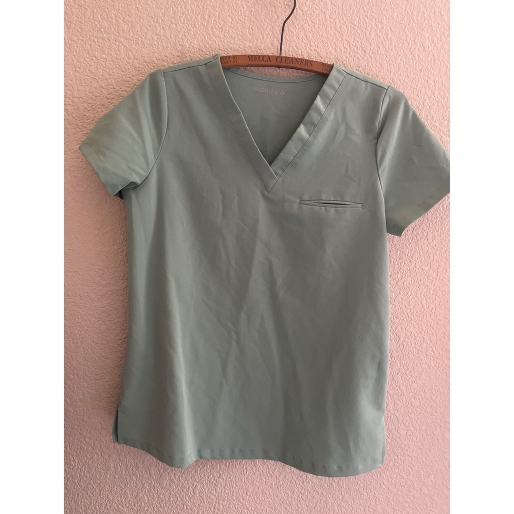 Mandala Light Green V Neck Scrub Top Women’s Size XS